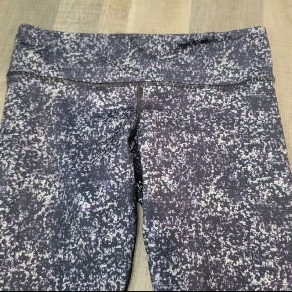 Lululemon Journey Crop - Picture 8 of 10